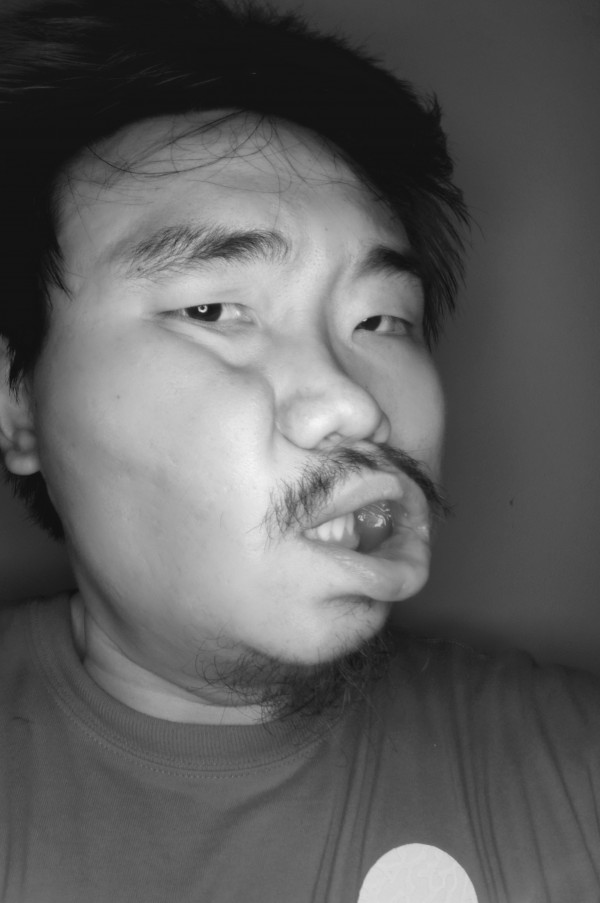 The Peeping Thom JOWLS! Thomas Singapore